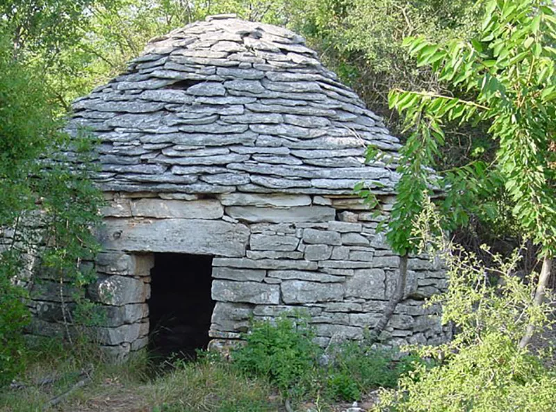Campagna istriana con vigneti e paesi arroccati sulle colline